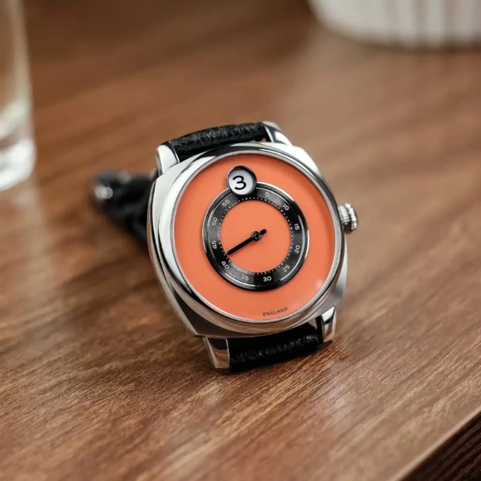 mechanical watch with date